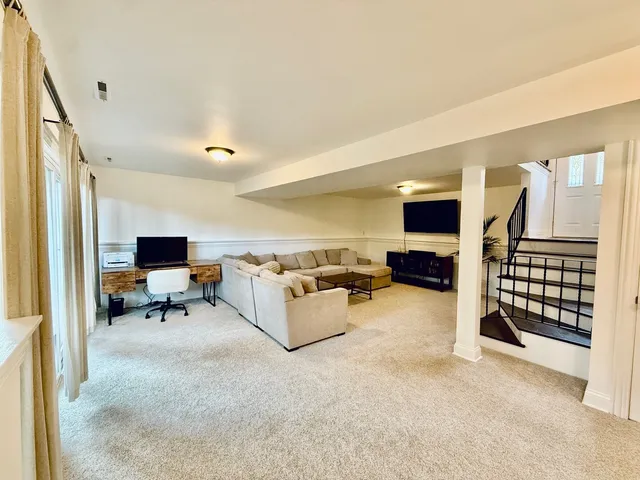 $389,900 | 293 Wellington Drive, Crystal Lake, IL 60014