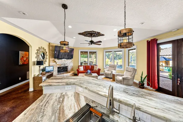 $899,000 | 17841 Helotes Springs Road, Helotes, TX 78023