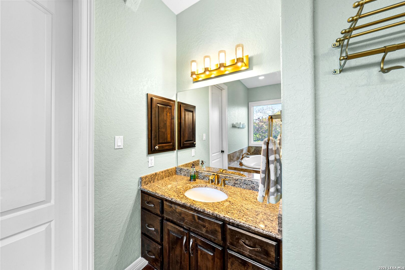 17841 Helotes Springs Road Helotes, TX 78023 - Photo 23 of 87