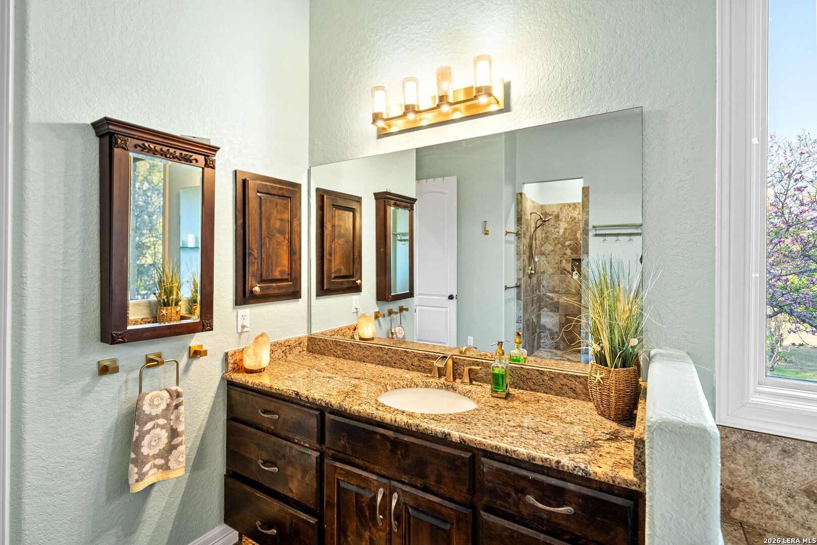 17841 Helotes Springs Road Helotes, TX 78023 - Photo 24 of 87