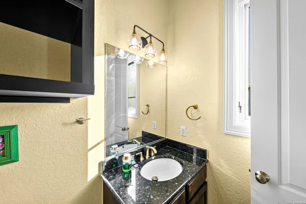 $899,000 | 17841 Helotes Springs Road, Helotes, TX 78023