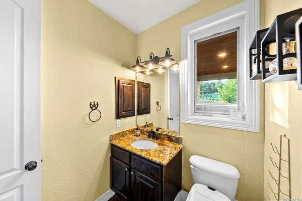 $899,000 | 17841 Helotes Springs Road, Helotes, TX 78023