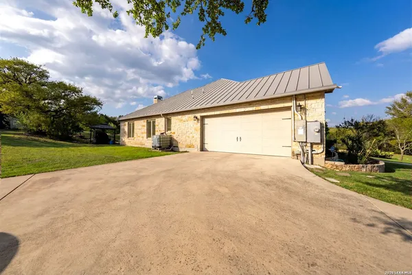 $899,000 | 17841 Helotes Springs Road, Helotes, TX 78023