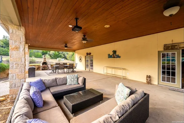 $899,000 | 17841 Helotes Springs Road, Helotes, TX 78023