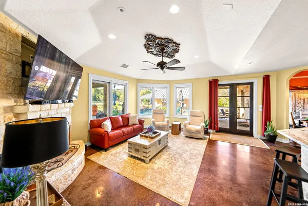 $899,000 | 17841 Helotes Springs Road, Helotes, TX 78023