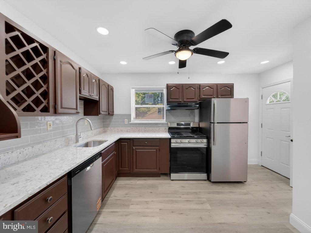 10402 Royalton Terrace Silver Spring, MD 20901 - Photo 14 of 31 kitchen brand new refrigerator