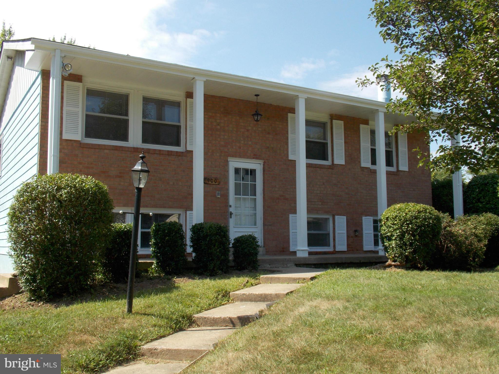 900 East Roanoke Road Sterling, VA 20164 - Photo 1 of 21 Front Exterior - Main picture