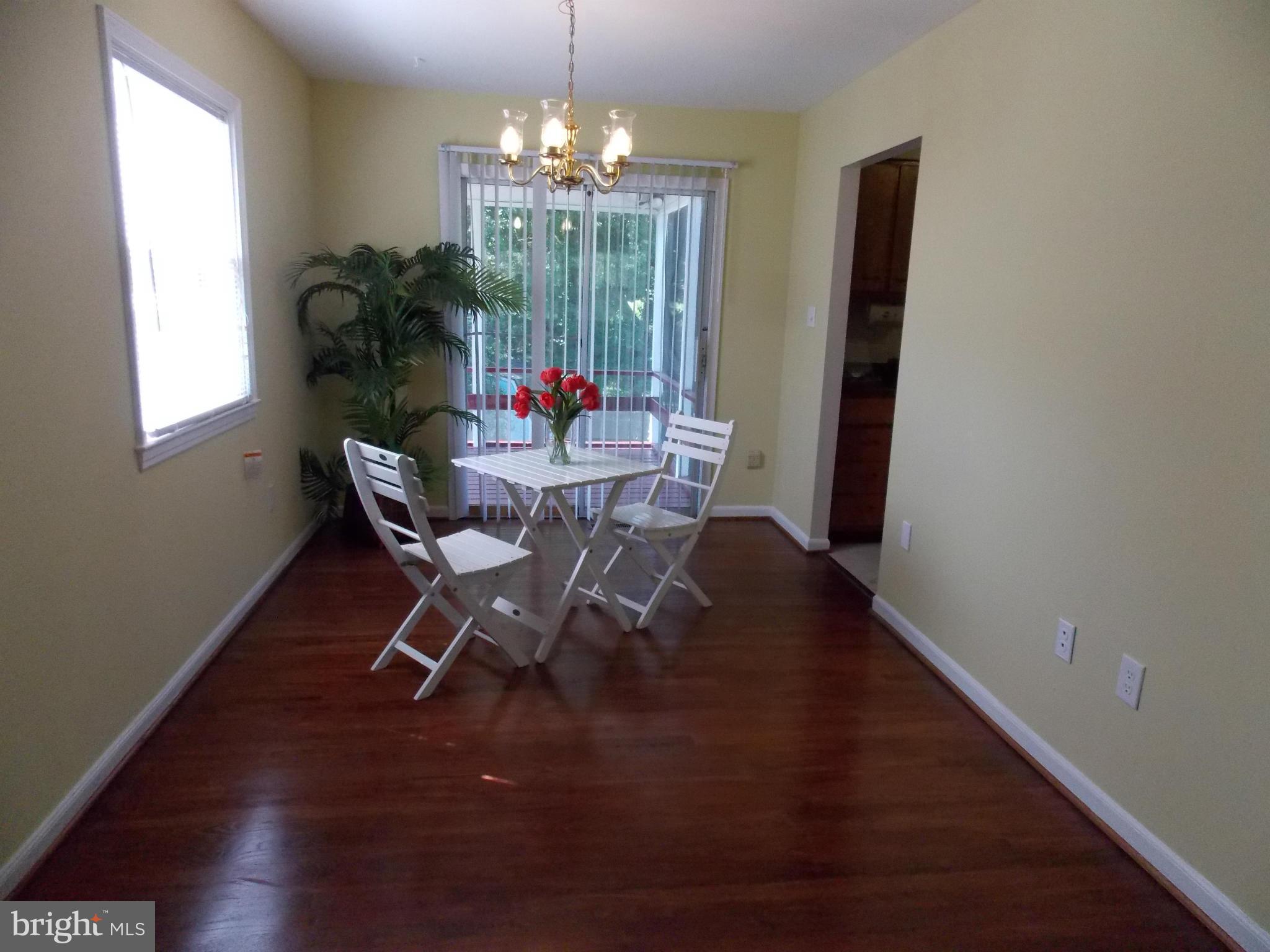 900 East Roanoke Road Sterling, VA 20164 - Photo 7 of 21 Dining Room
