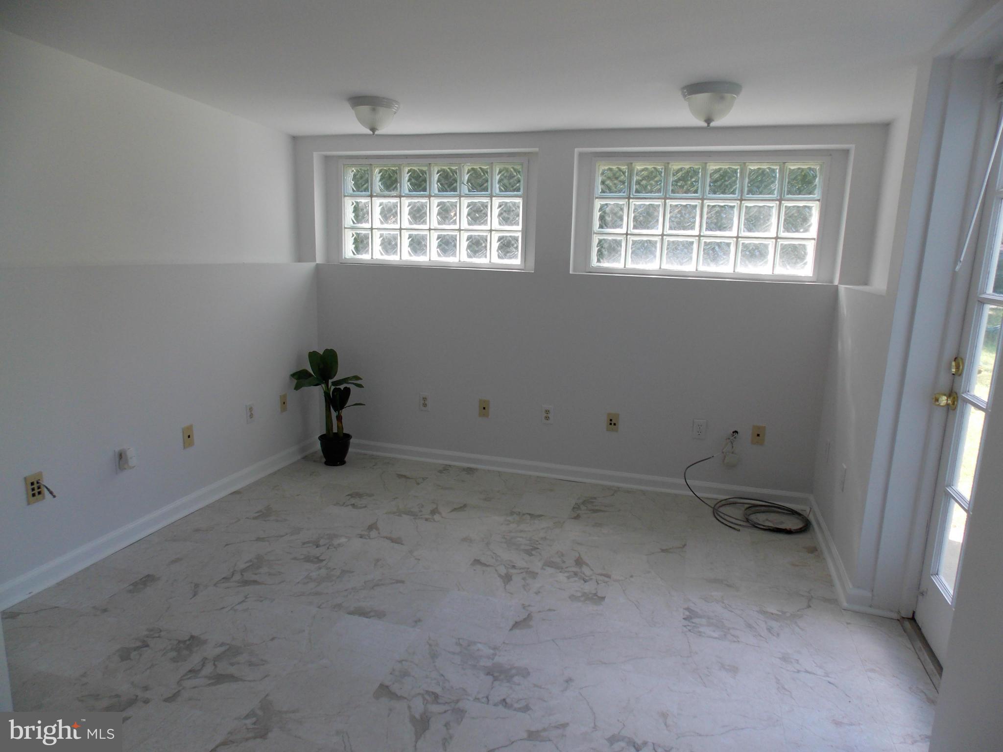 900 East Roanoke Road Sterling, VA 20164 - Photo 10 of 21 Den in Basement