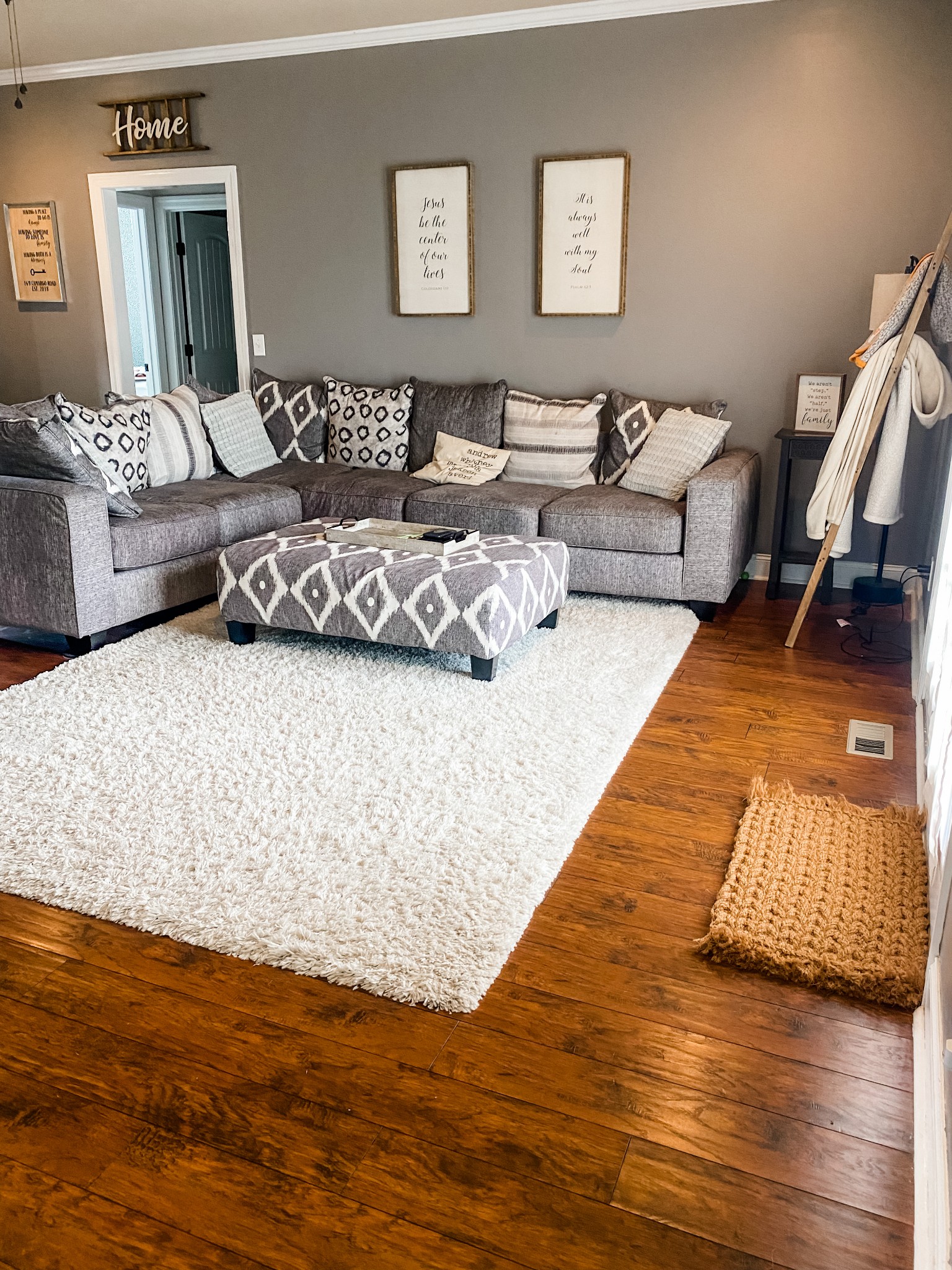 169 Camargo Road Fayetteville, TN 37334 - Photo 9 of 27 a living room with furniture and a wooden floor