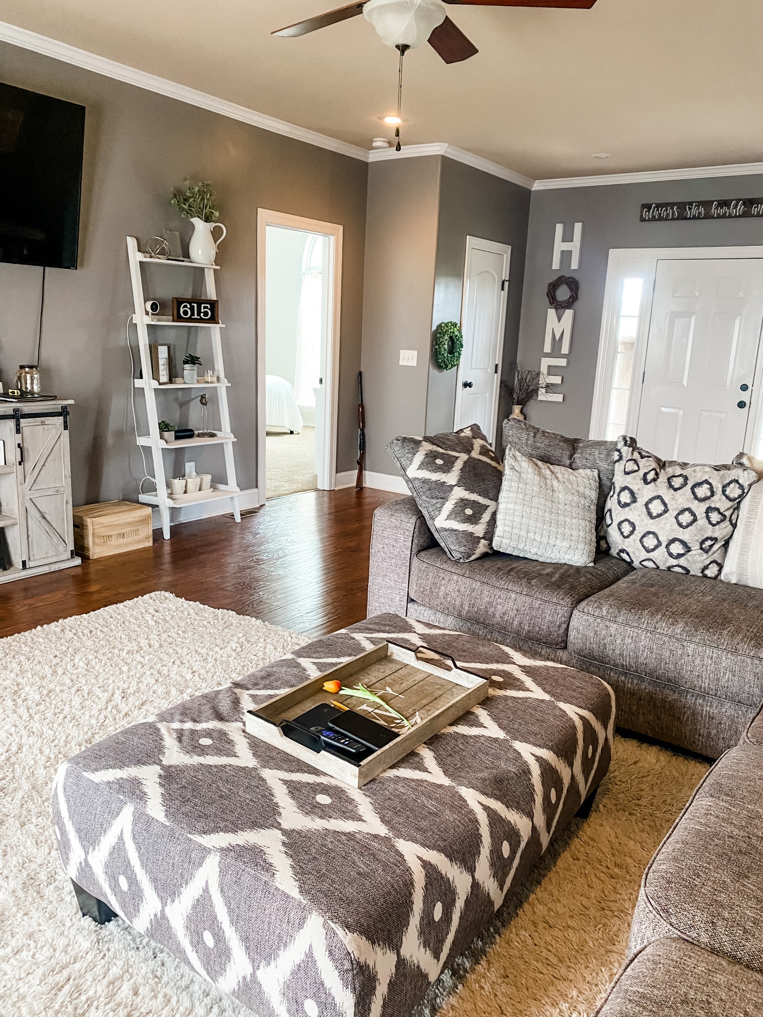 169 Camargo Road Fayetteville, TN 37334 - Photo 10 of 27 a living room with furniture and a flat screen tv