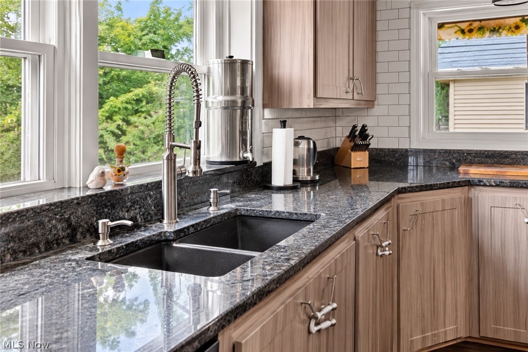 7104 Chatham Road Medina, OH 44256 - Photo 4 of 50 Gallery Image 4
