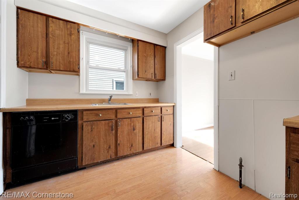 24410 Union Street Dearborn, MI 48124 - Photo 6 of 24