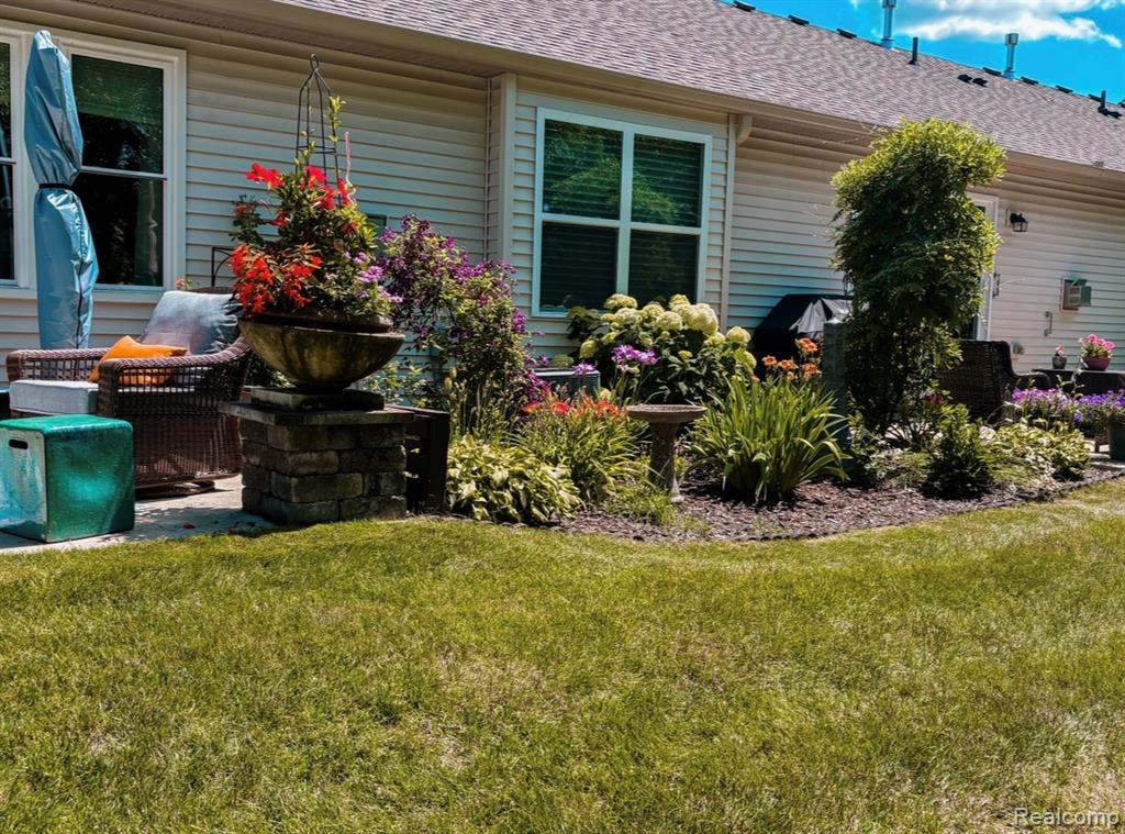 1876 Genoa Circle Howell, MI 48843 - Photo 3 of 36