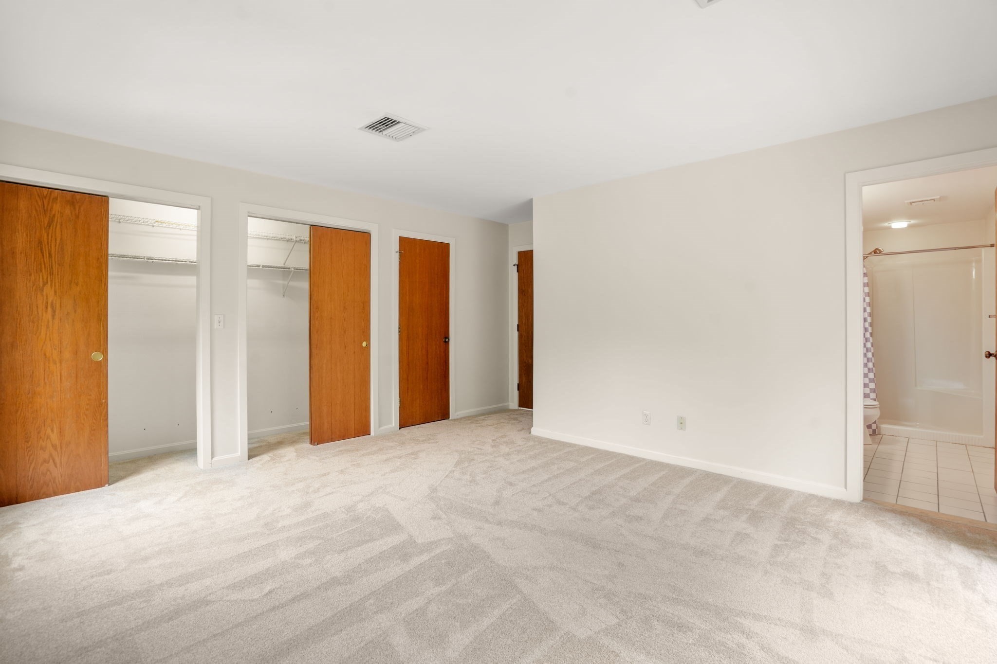 330 Sunderland Road, Unit 22 Worcester, MA 01604 - Photo 11 of 37 Gallery Image 11