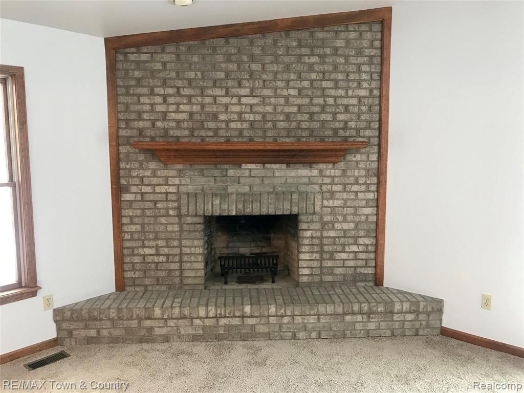 4271 East Carpenter Road Flint, MI 48506 - Photo 6 of 44