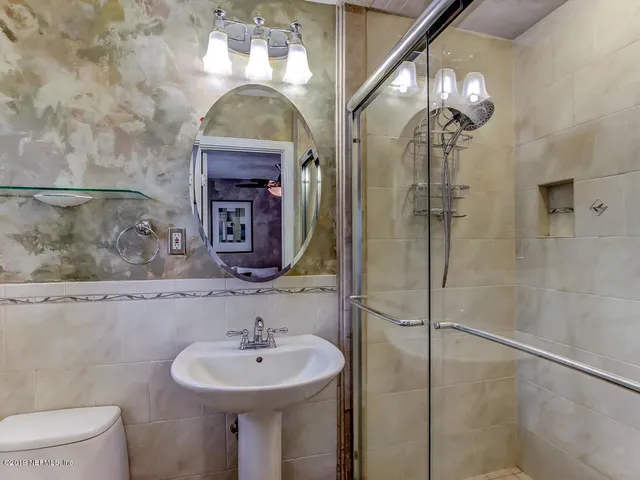 $6,500 | 88 Oakwood Road, Jacksonville Beach, FL 32250