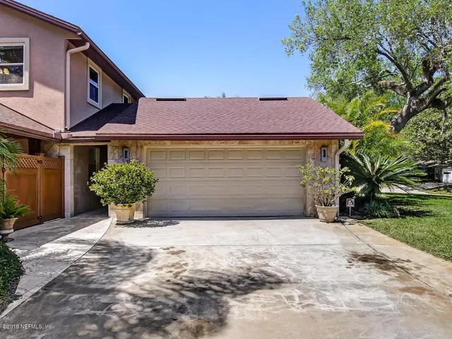 $6,500 | 88 Oakwood Road, Jacksonville Beach, FL 32250