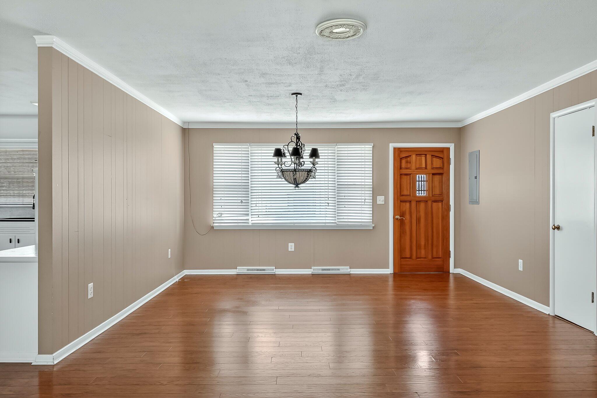 157 Spring Street Forsyth, MO 65653 - Photo 7 of 32 07-spring_st-6