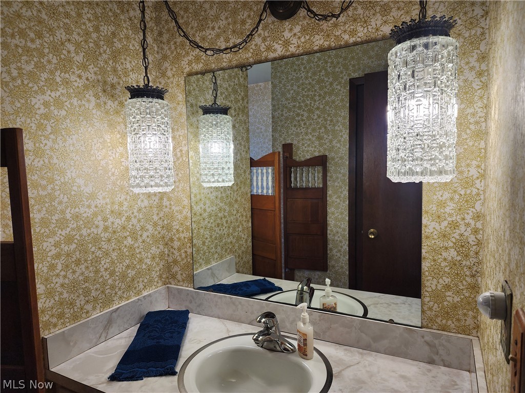8165 Midland Road Mentor, OH 44060 - Photo 17 of 49