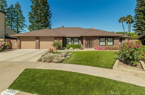 $698,000 | 7355 North Pacific Avenue, Fresno, CA 93711