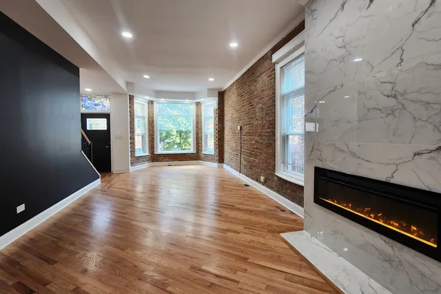 $699,900 | 6450 South Greenwood Avenue, Chicago, IL 60637