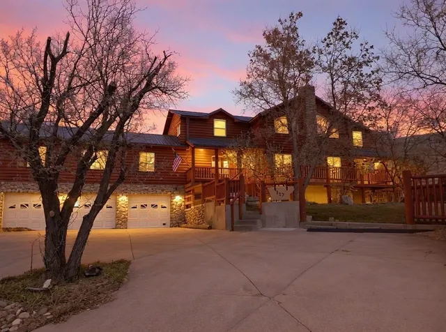 $595,000 | 717 Scarlet Drive, Rawlins, WY 82301