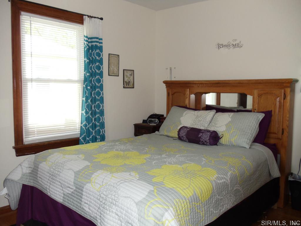 606 Milton Road Alton, IL 62002 - Photo 17 of 26 Gallery Image 17