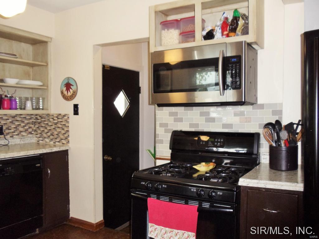 606 Milton Road Alton, IL 62002 - Photo 4 of 26 Gallery Image 4