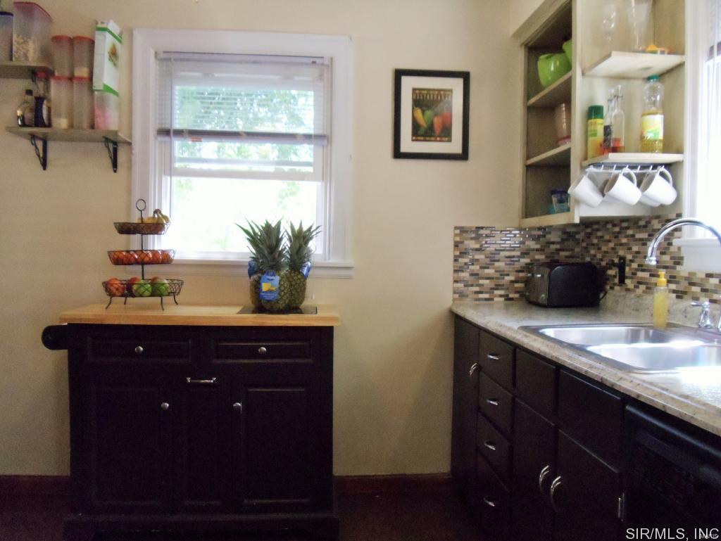 606 Milton Road Alton, IL 62002 - Photo 5 of 26 Gallery Image 5