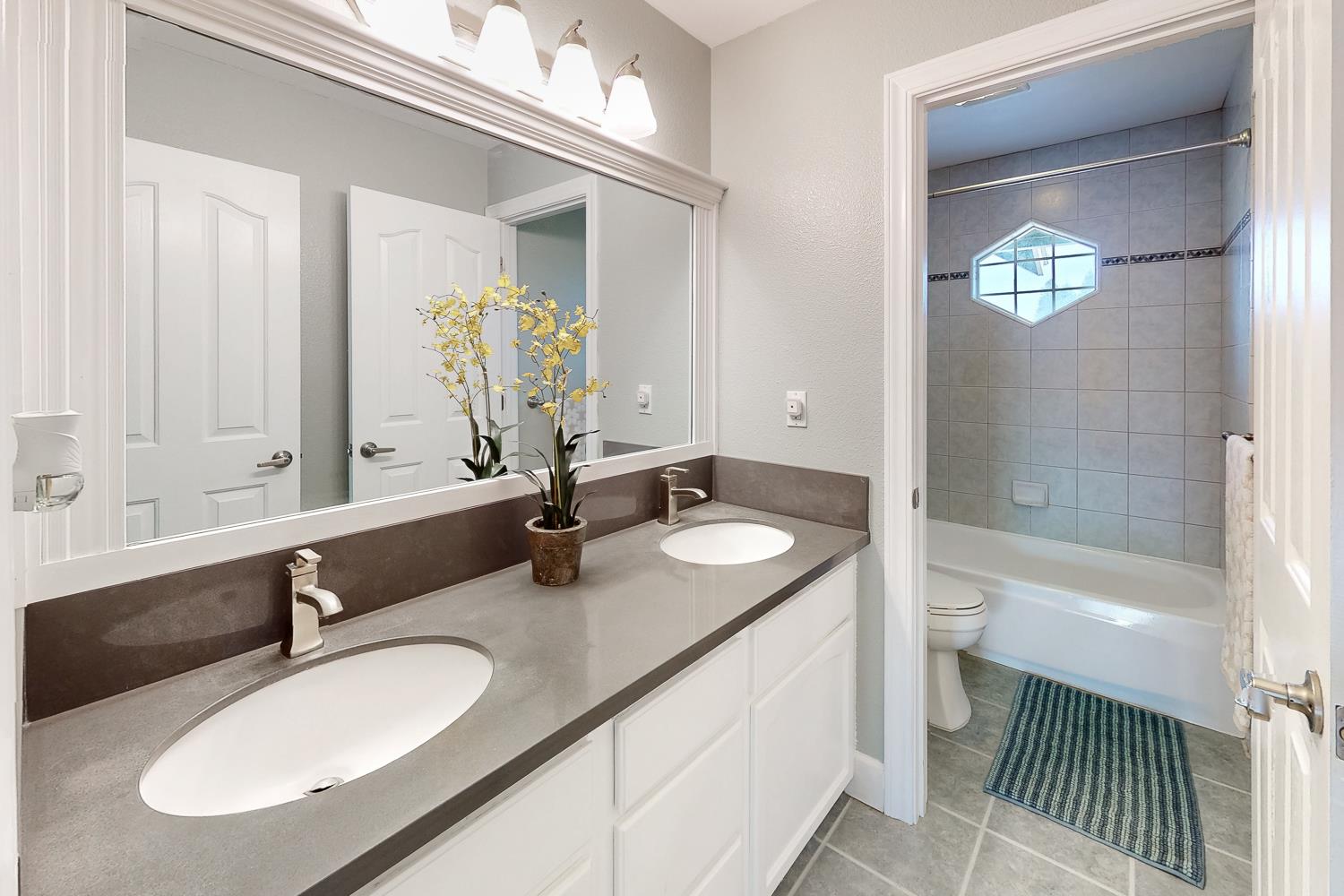 2227 West Ridge Drive Sutter, CA 95982 - Photo 27 of 57 Upstairs main bath