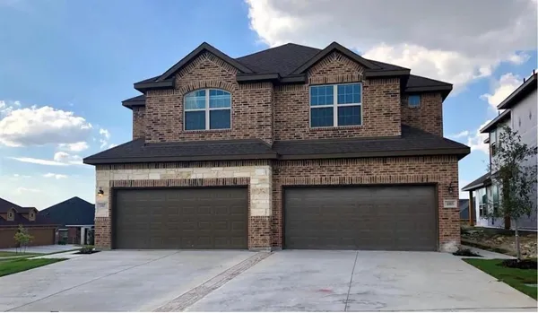 $539,900 | 1005-1007 Sierra Vista Court, Midlothian, TX 76065