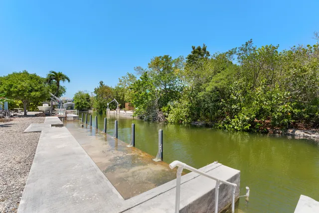 $5,900,000 | 3742 Sea Grape Street, Big Pine Key, FL 33043
