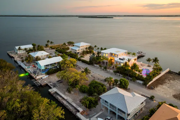 $5,390,000 | 3742 Sea Grape Street, Big Pine Key, FL 33043