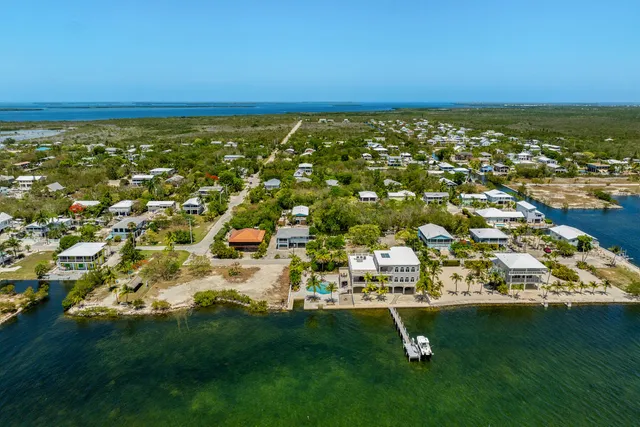 $5,900,000 | 3742 Sea Grape Street, Big Pine Key, FL 33043