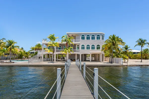 $5,390,000 | 3742 Sea Grape Street, Big Pine Key, FL 33043