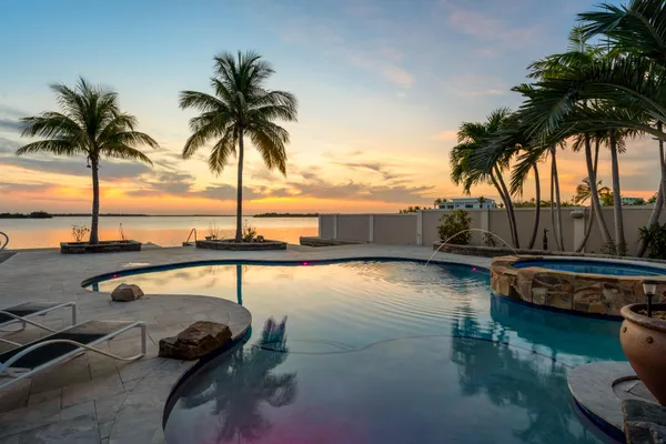 $5,390,000 | 3742 Sea Grape Street, Big Pine Key, FL 33043