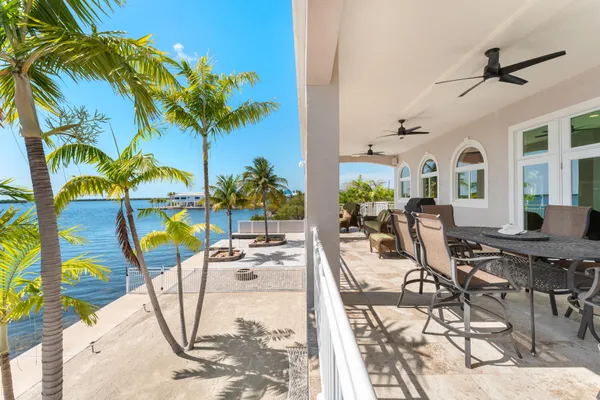 $5,390,000 | 3742 Sea Grape Street, Big Pine Key, FL 33043