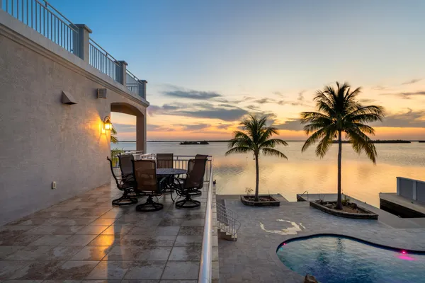 $5,390,000 | 3742 Sea Grape Street, Big Pine Key, FL 33043
