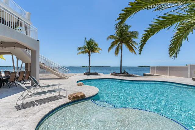 $5,900,000 | 3742 Sea Grape Street, Big Pine Key, FL 33043