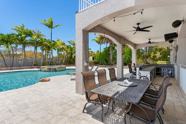 $5,390,000 | 3742 Sea Grape Street, Big Pine Key, FL 33043