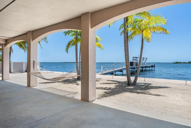 $5,900,000 | 3742 Sea Grape Street, Big Pine Key, FL 33043
