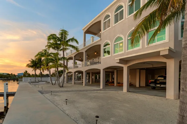 $5,900,000 | 3742 Sea Grape Street, Big Pine Key, FL 33043