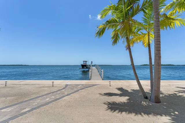 $5,900,000 | 3742 Sea Grape Street, Big Pine Key, FL 33043