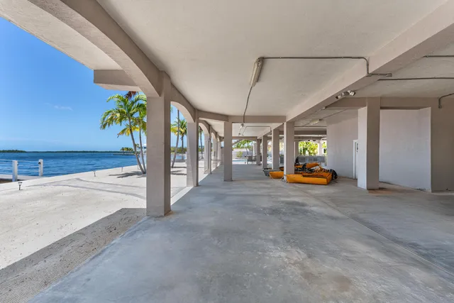 $5,900,000 | 3742 Sea Grape Street, Big Pine Key, FL 33043