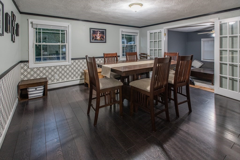 7 Oak Point Road Saugus, MA 01906 - Photo 8 of 26 Gallery Image 8