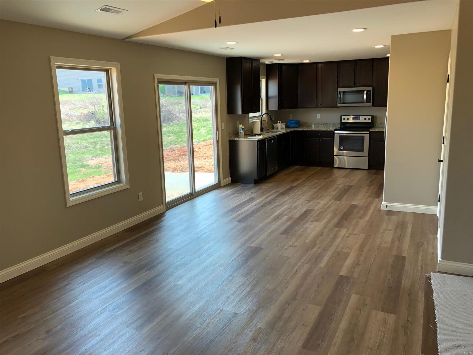 346 Touchdown Drive Foristell, MO 63348 - Photo 3 of 16