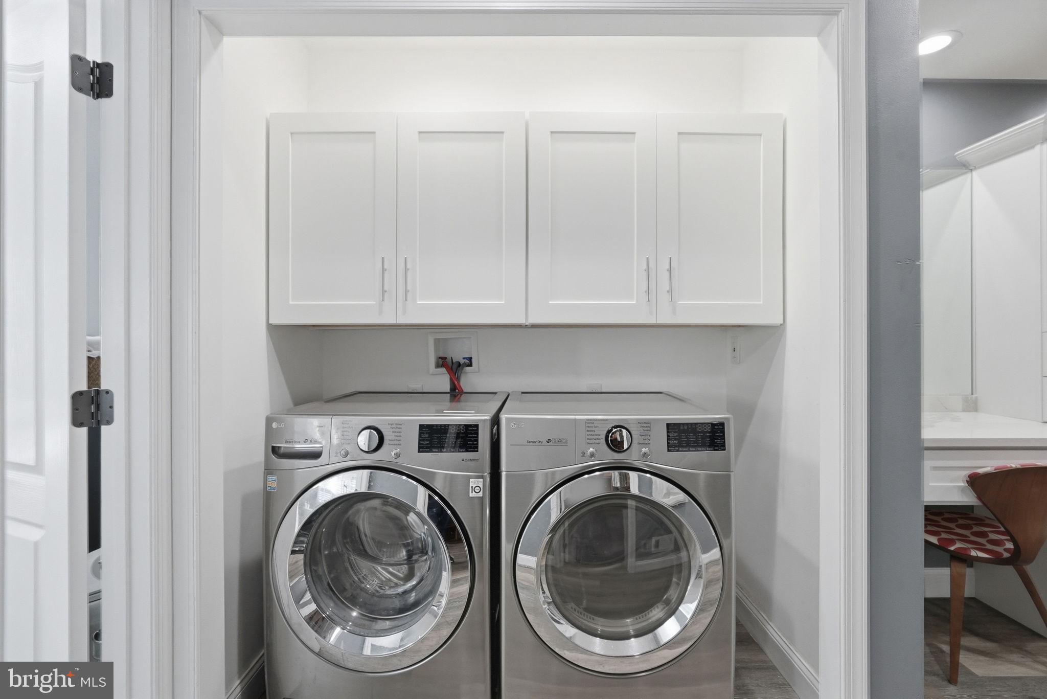 195 Carnoustie Way Media, PA 19063 - Photo 48 of 78 Sleek laundry space with modern appliances.