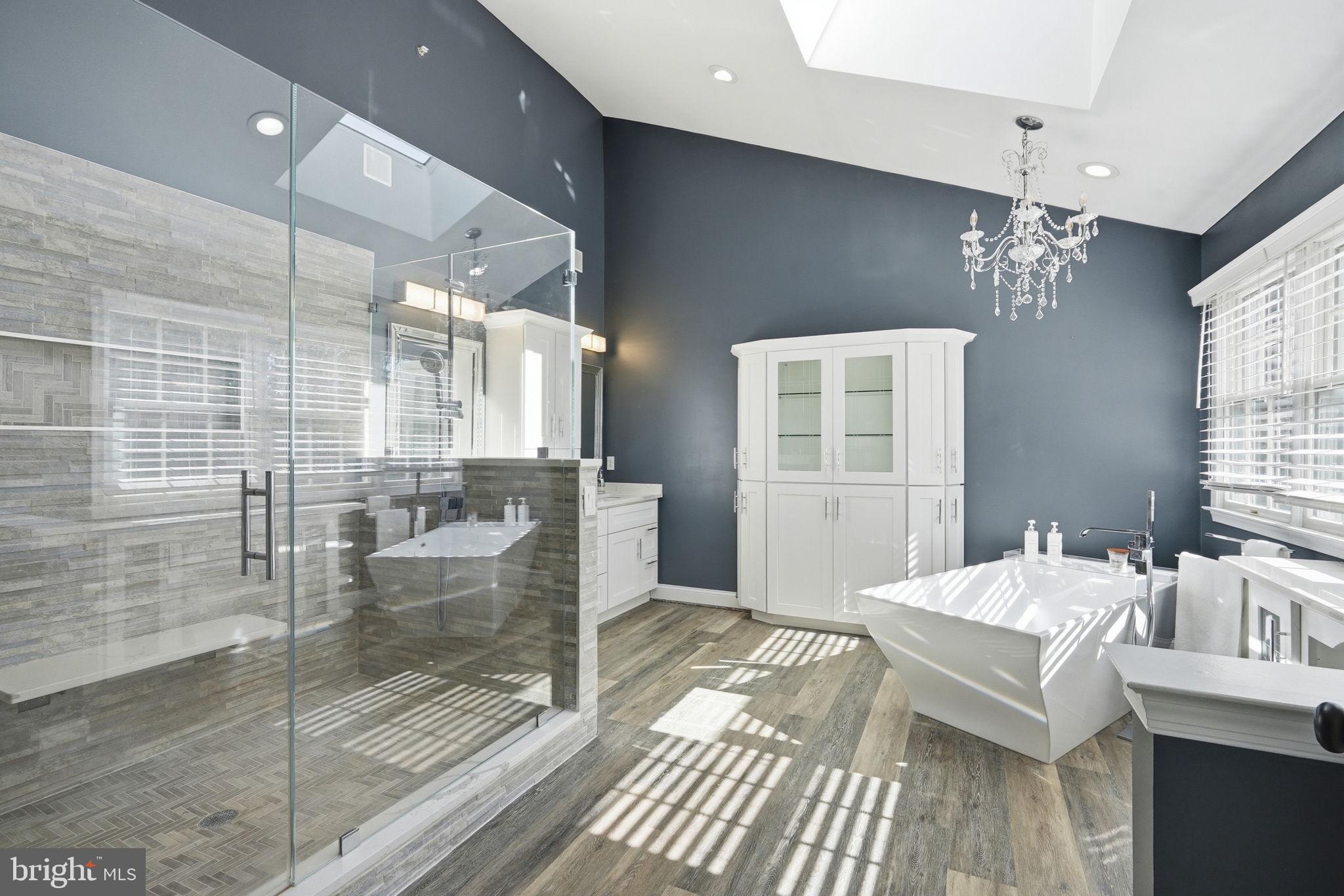 195 Carnoustie Way Media, PA 19063 - Photo 49 of 78 Elegant bathroom with modern finishes.