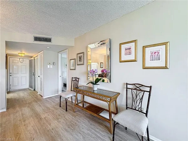 $3,200 | 300 Forest Lakes Boulevard, Unit 201, Naples, FL 34105